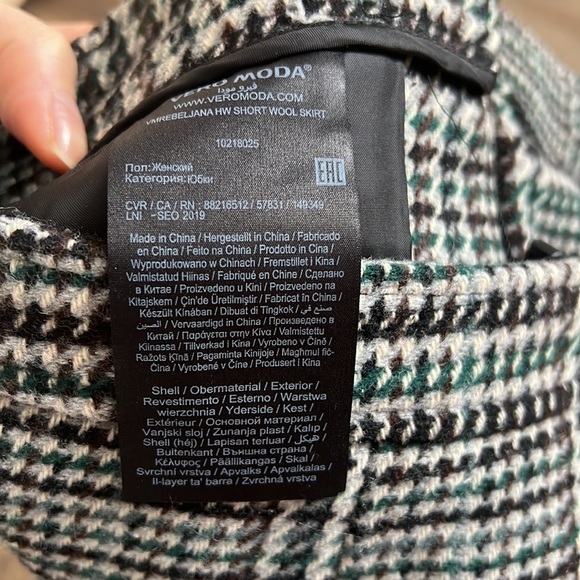 NWT houndstooth skirt - Picture 5 of 5